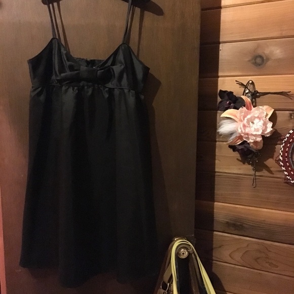 Volcom dress with hanger L Never been worn - Picture 2 of 4